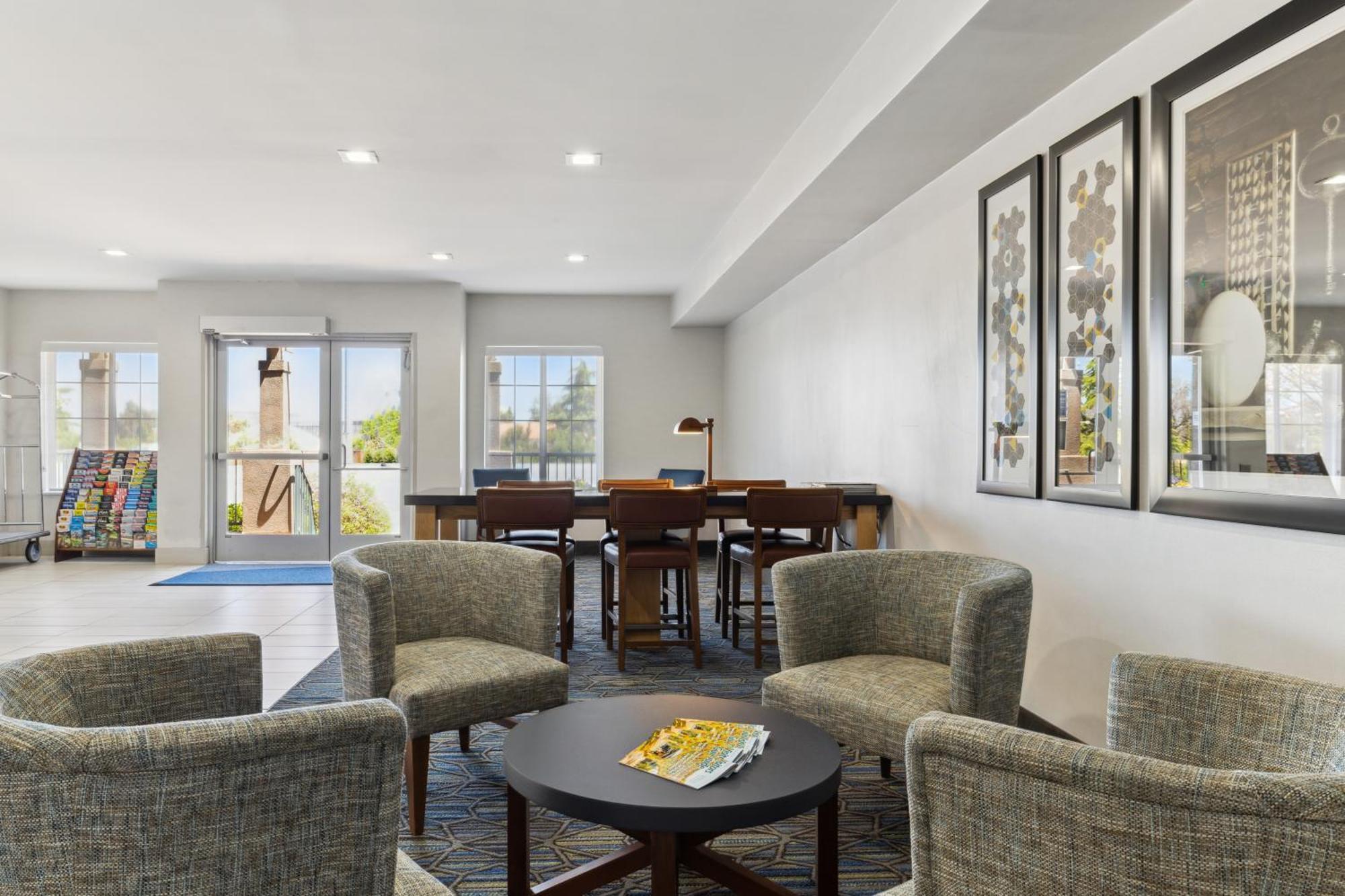 Holiday Inn Express & Suites Mountain View Silicon Valley By Ihg Екстер'єр фото