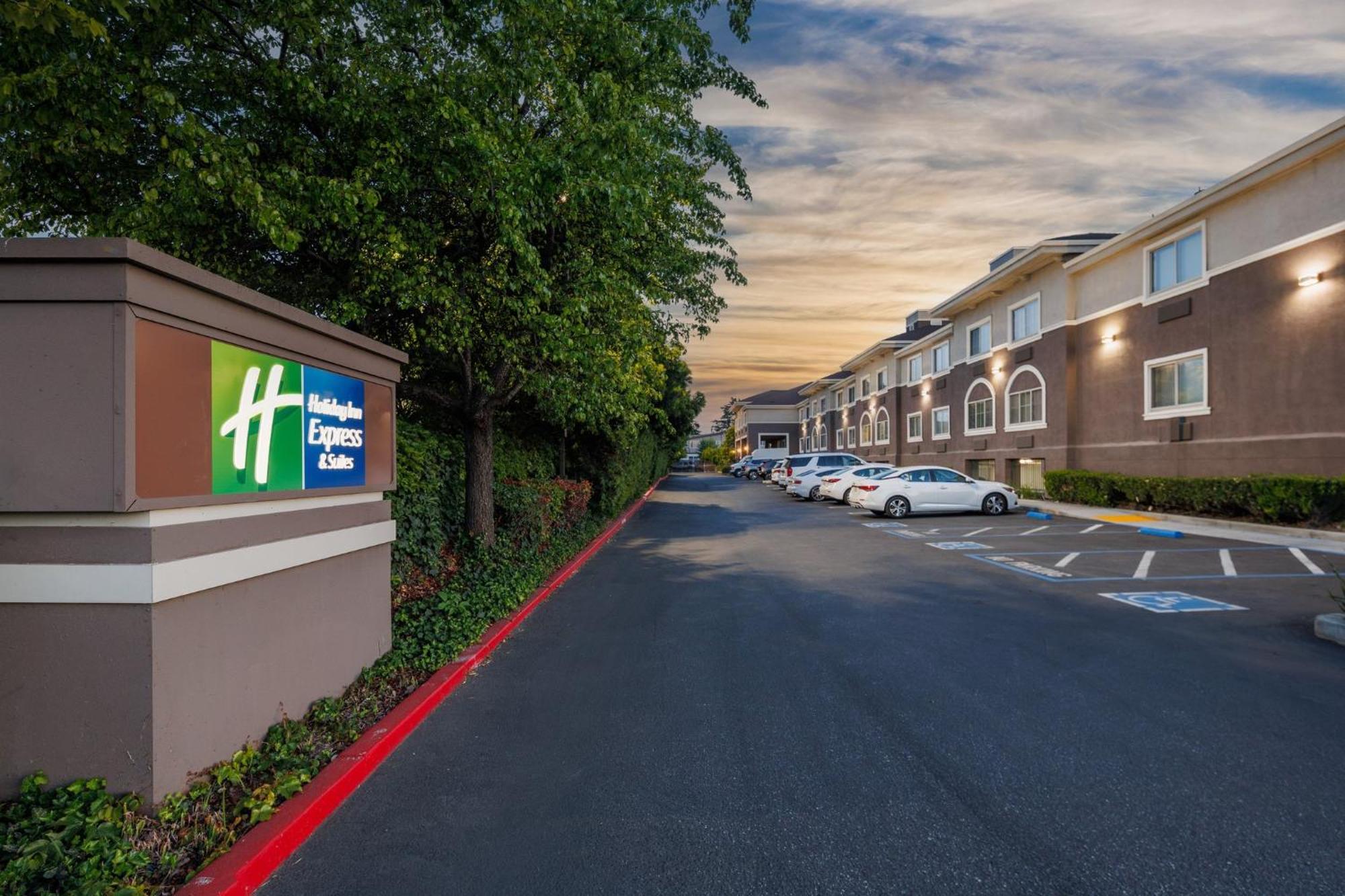 Holiday Inn Express & Suites Mountain View Silicon Valley By Ihg Екстер'єр фото