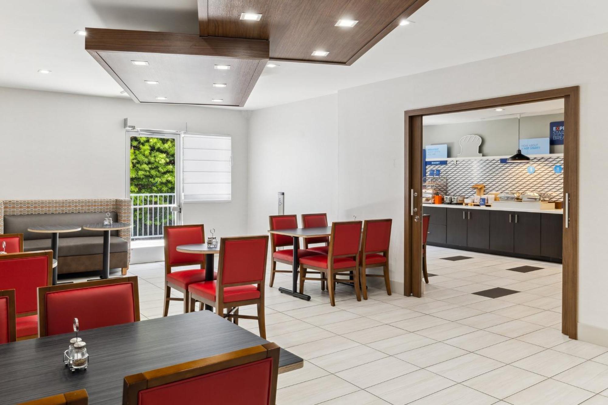 Holiday Inn Express & Suites Mountain View Silicon Valley By Ihg Екстер'єр фото