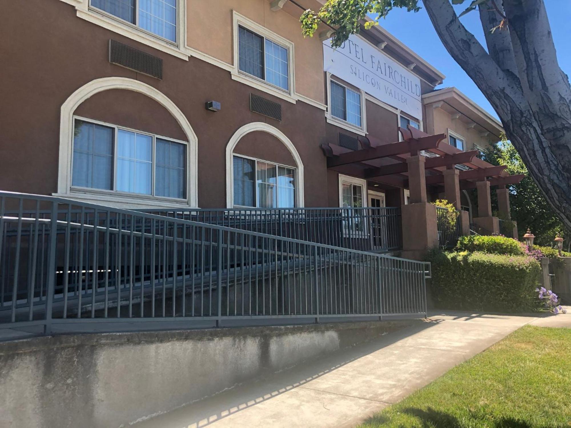 Holiday Inn Express & Suites Mountain View Silicon Valley By Ihg Екстер'єр фото